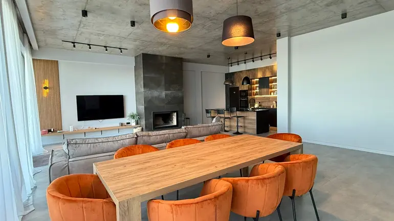 statment-img-0.593938914128777