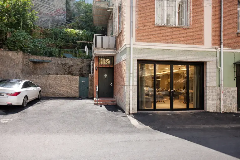 statment-img-0.024259537313674917